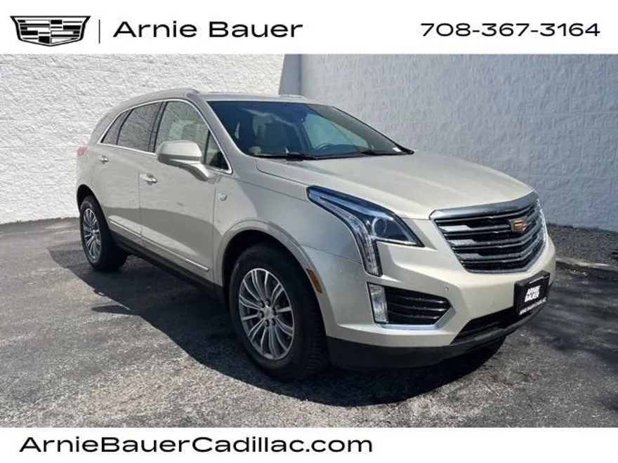 2017 Cadillac XT5 Luxury photo 1