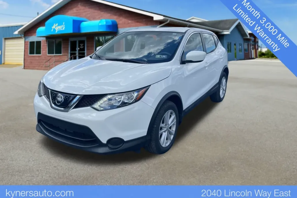 2018 Nissan Rogue Sport S photo 1