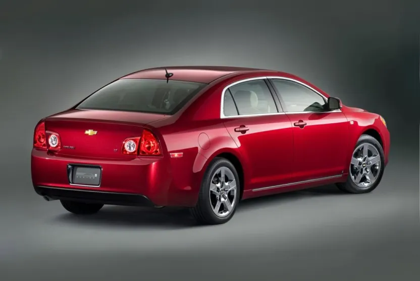 2010 Chevrolet Malibu 2LT photo 1
