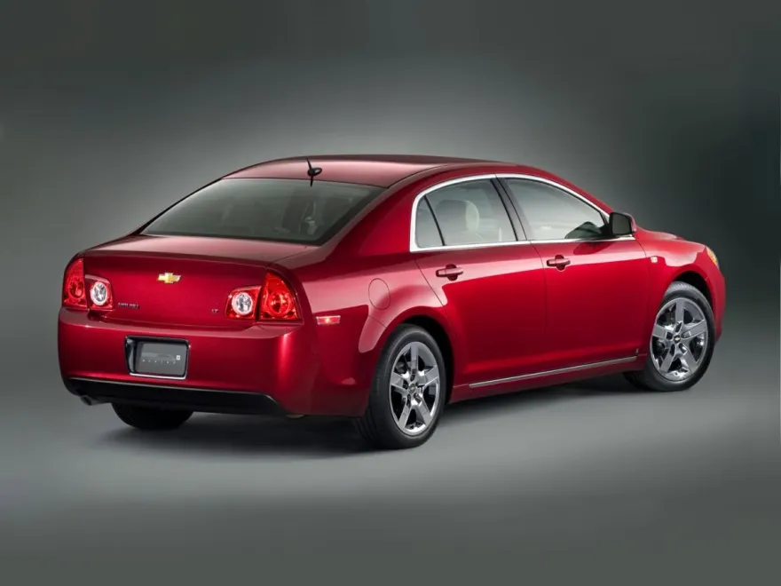2010 Chevrolet Malibu 2LT photo 1