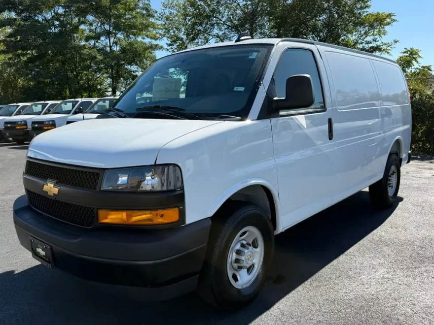 2025 Chevrolet Express 2500 Work Van photo 1