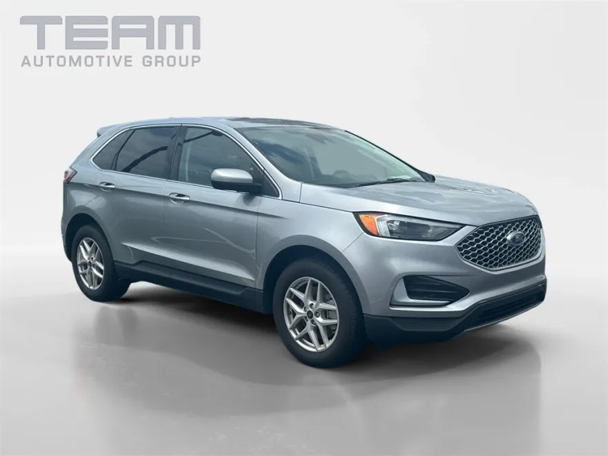 2024 Ford Edge SEL photo 1