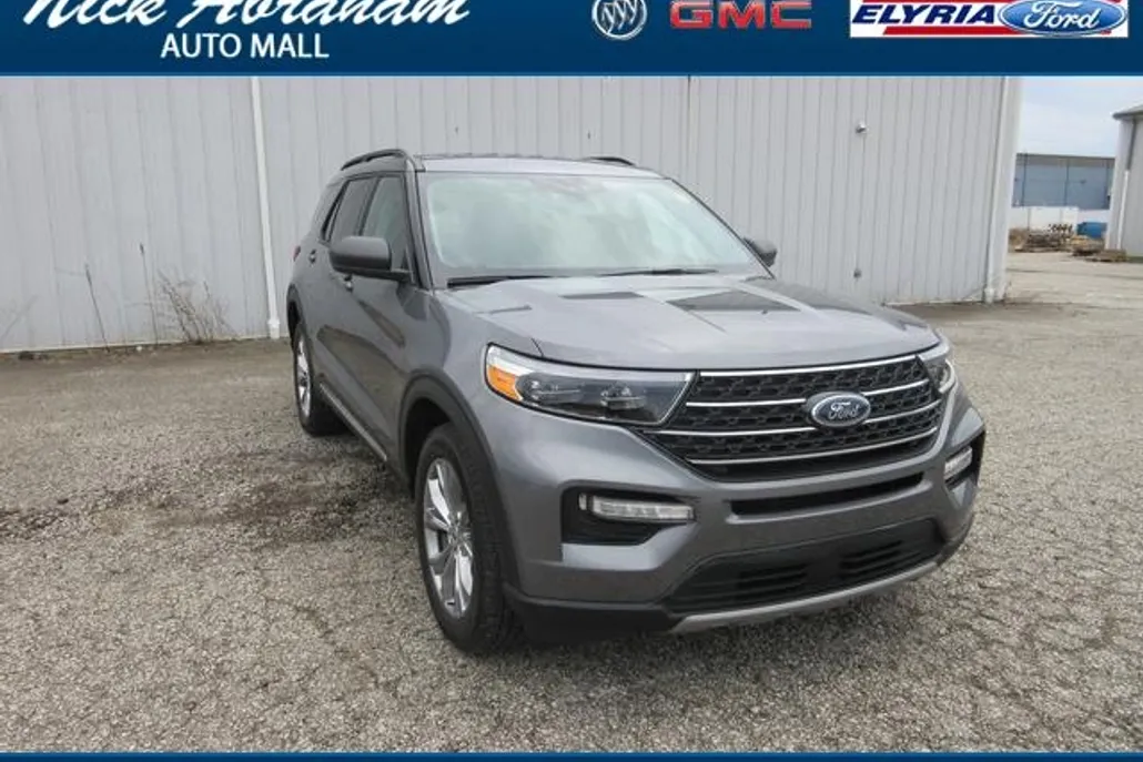 2022 Ford Explorer XLT photo 1
