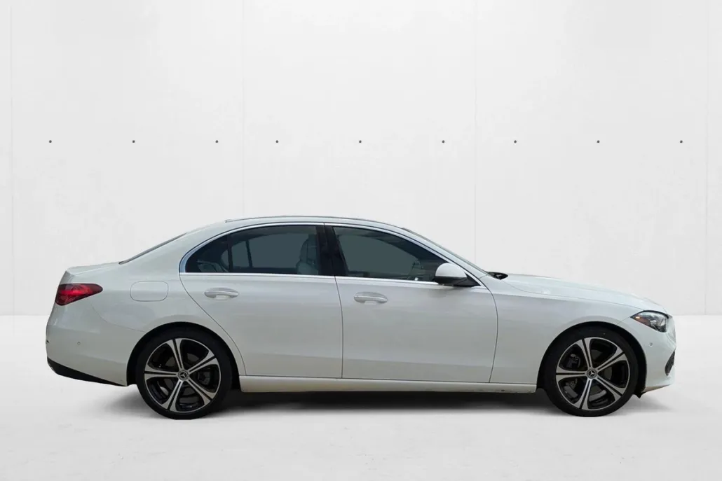 2024 Mercedes Benz C 300 photo 1