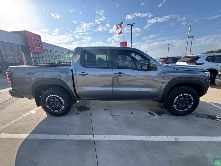 2025 Nissan Frontier PRO-4X photo 1