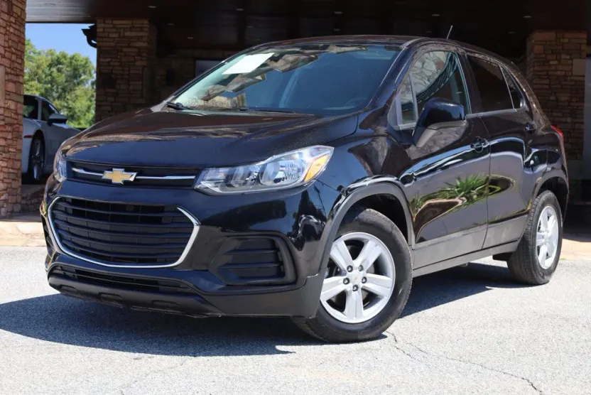 2020 Chevrolet Trax LS photo 1