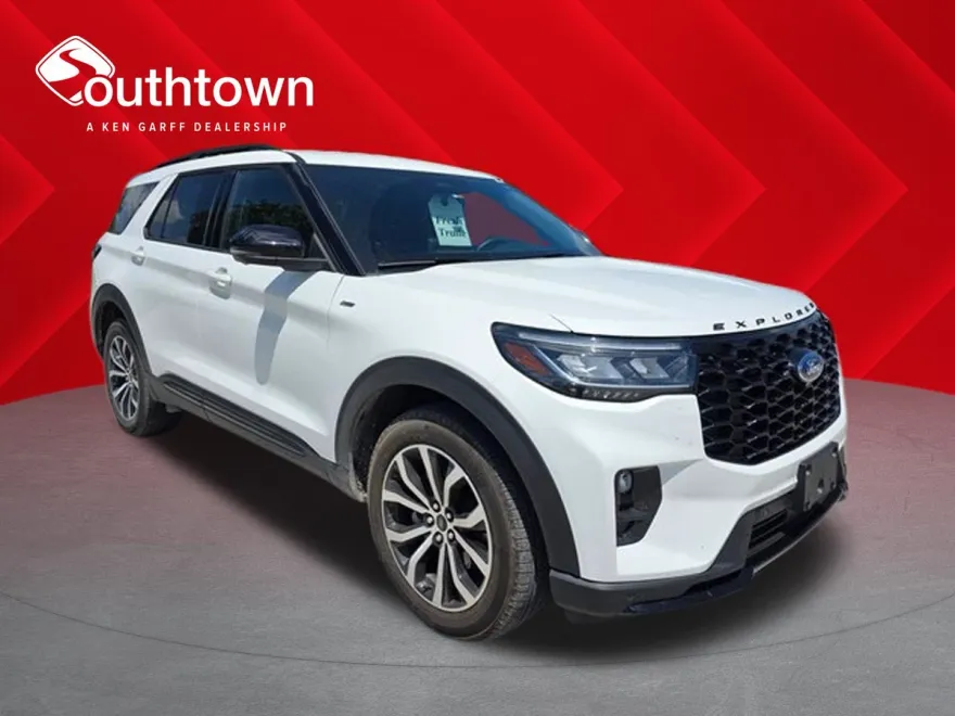 2025 Ford Explorer ST-Line photo 1
