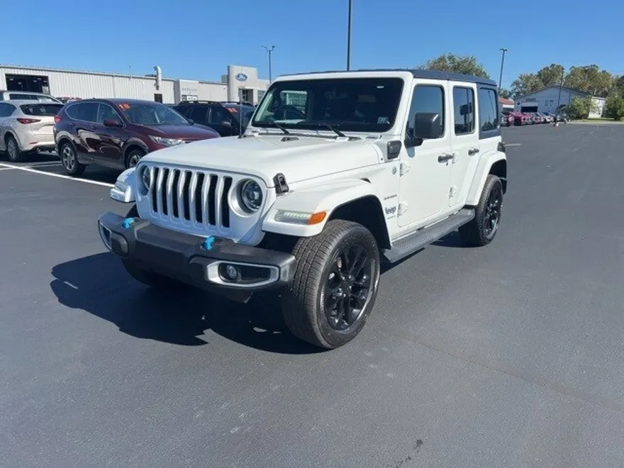 2023 Jeep Wrangler 4xe Sahara photo 1