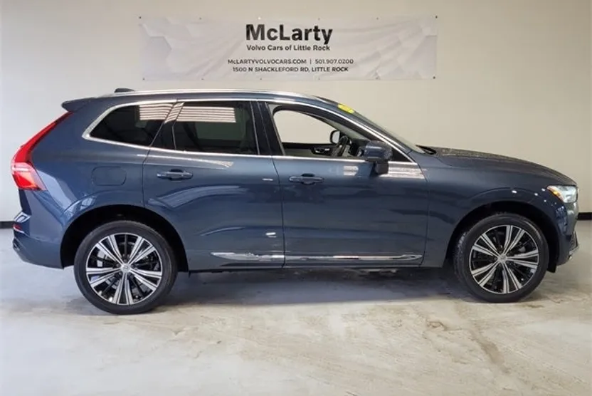 2022 Volvo XC60 Recharge Hybrid T8 Inscription photo 1