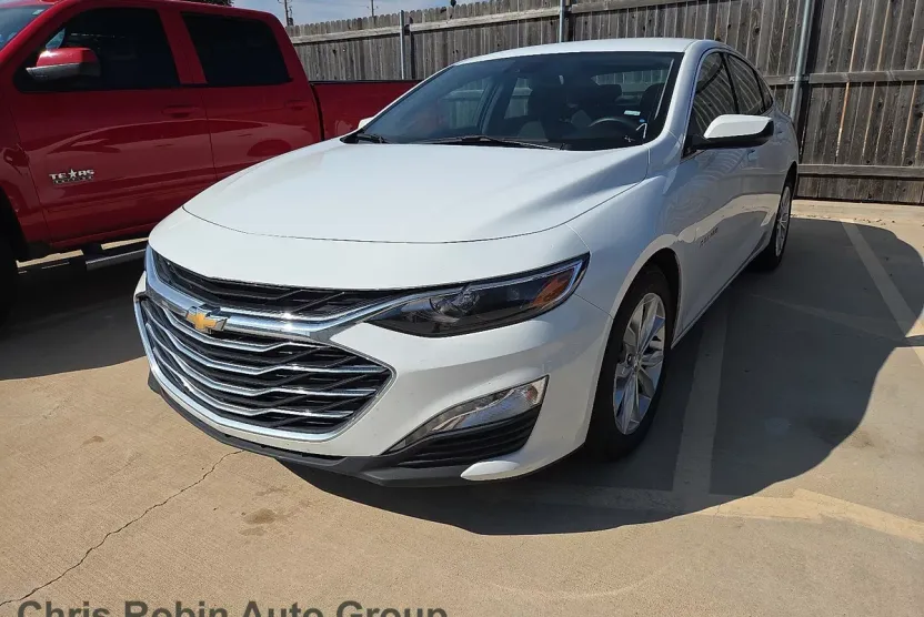2024 Chevrolet Malibu 1LT photo 1