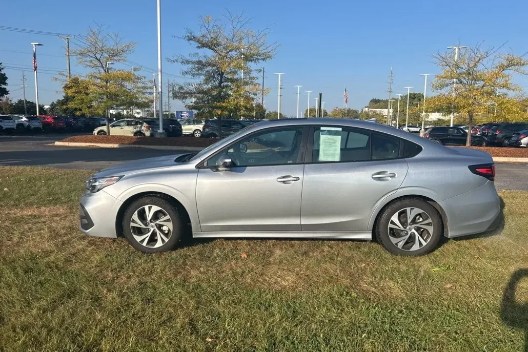 2025 Subaru Legacy Premium photo 1
