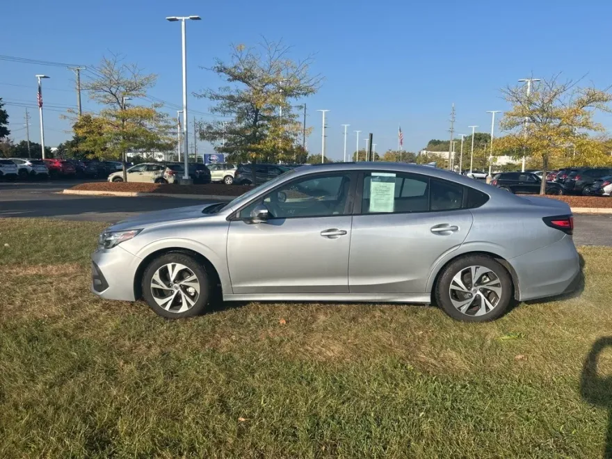 2025 Subaru Legacy Premium photo 1