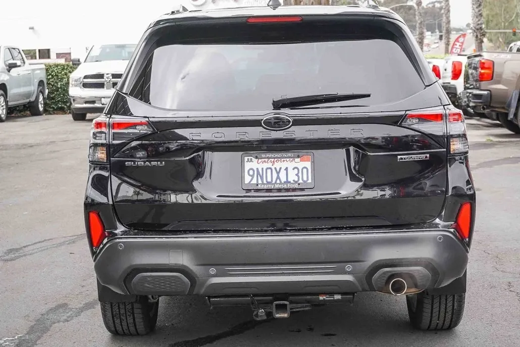 2025 Subaru Forester Touring photo 1