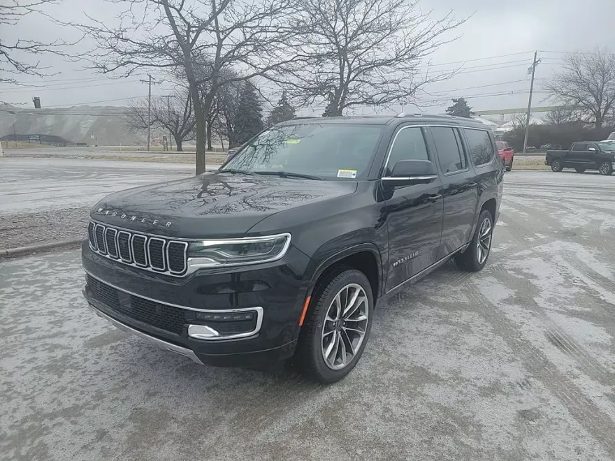 2025 Jeep Wagoneer L Series III photo 1