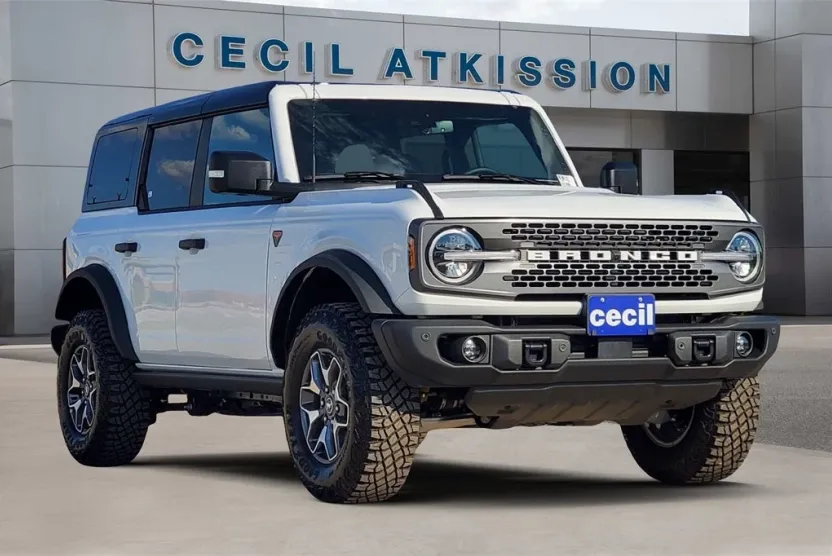 2025 Ford Bronco Badlands photo 1