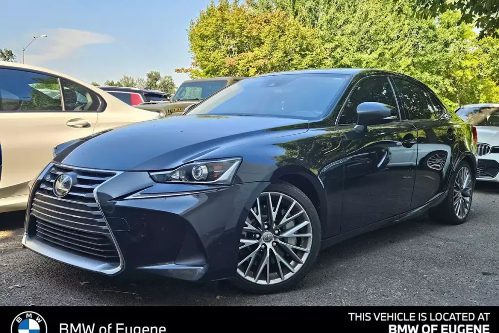 2018 Lexus IS 300 photo 1