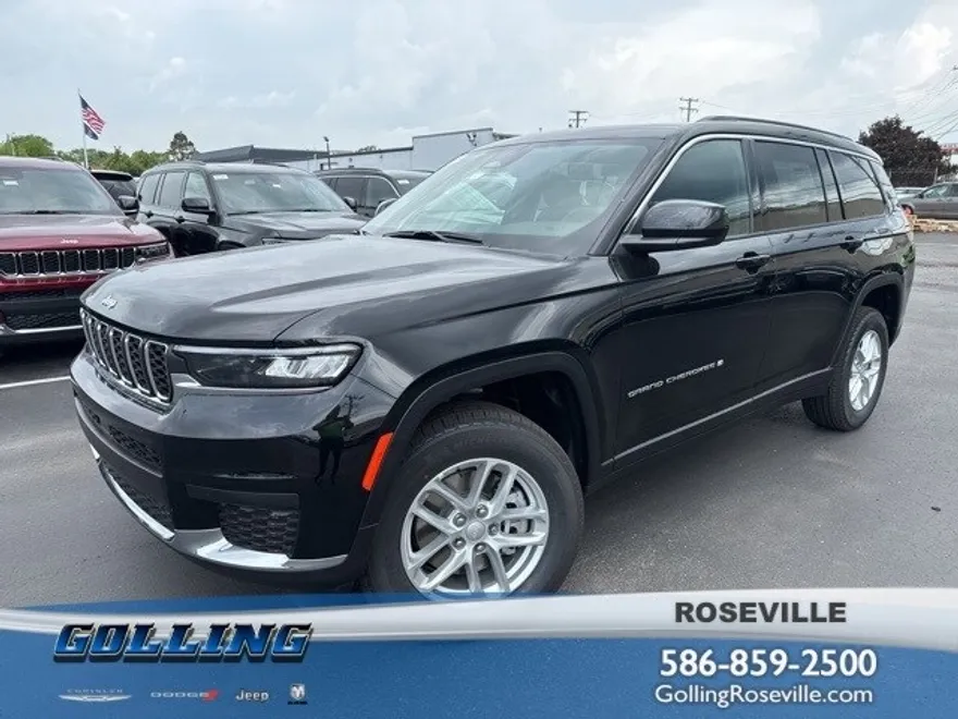 2025 Jeep Grand Cherokee Laredo photo 1