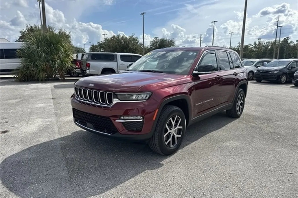 2024 Jeep Grand Cherokee Limited photo 1