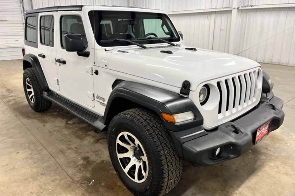 2018 Jeep Wrangler Unlimited Sport photo 1