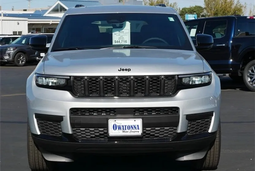 2025 Jeep Grand Cherokee Altitude X photo 1
