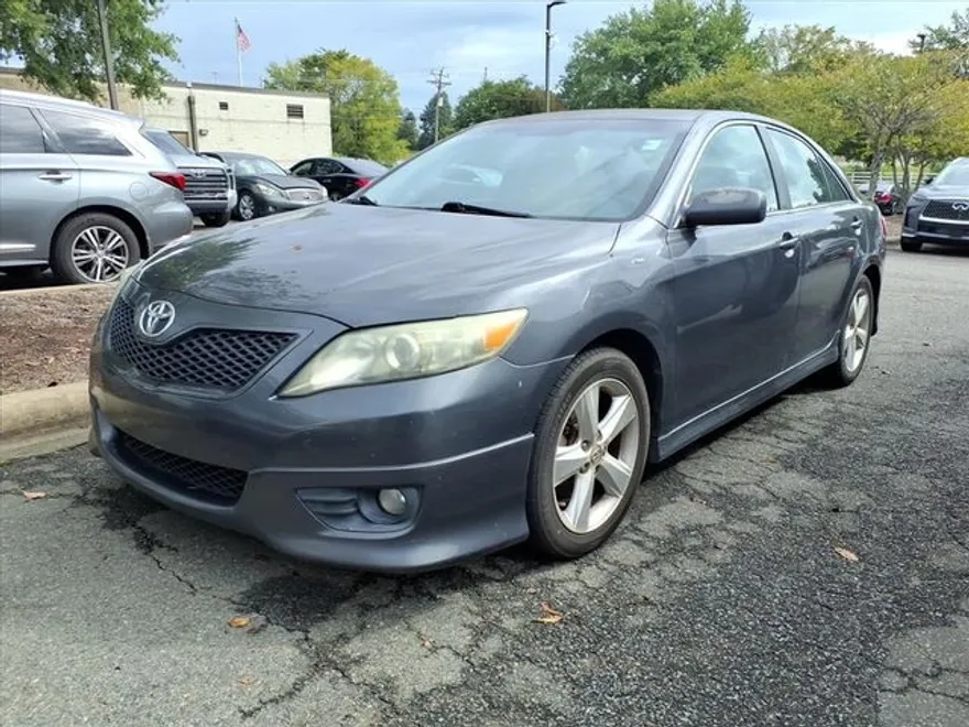 2011 Toyota Camry photo 1