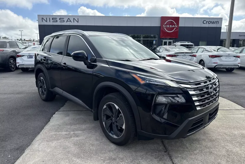 2024 Nissan Rogue SV photo 1