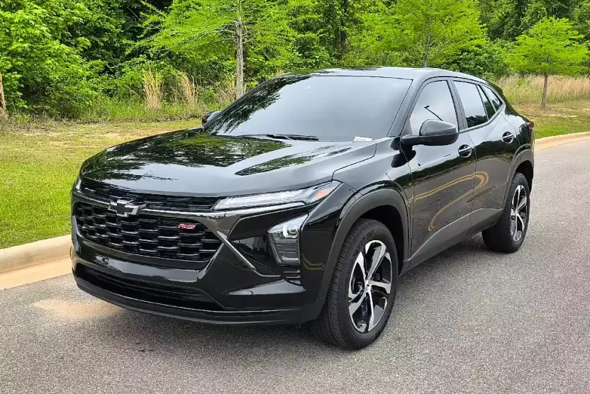2024 Chevrolet Trax photo 1