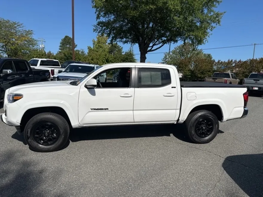2022 Toyota Tacoma SR5 4x4 V6 photo 1
