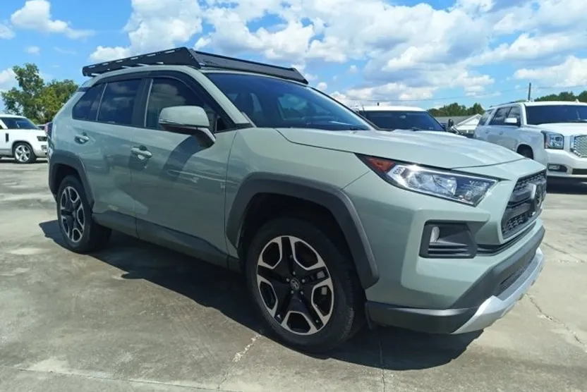 2020 Toyota RAV4 Adventure photo 1