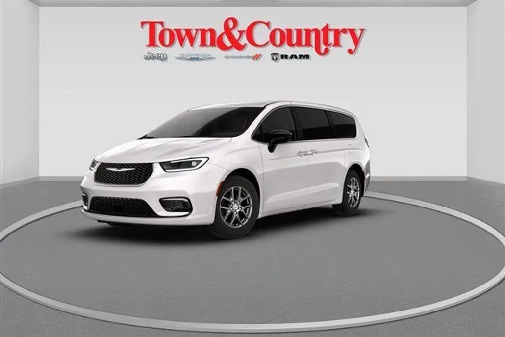 2026 Chrysler Pacifica photo 1