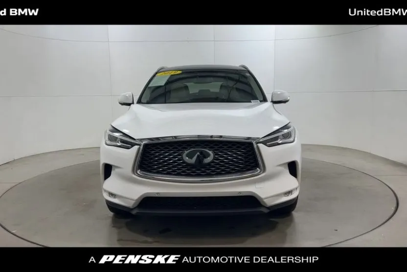2019 Infiniti QX50 Essential photo 1