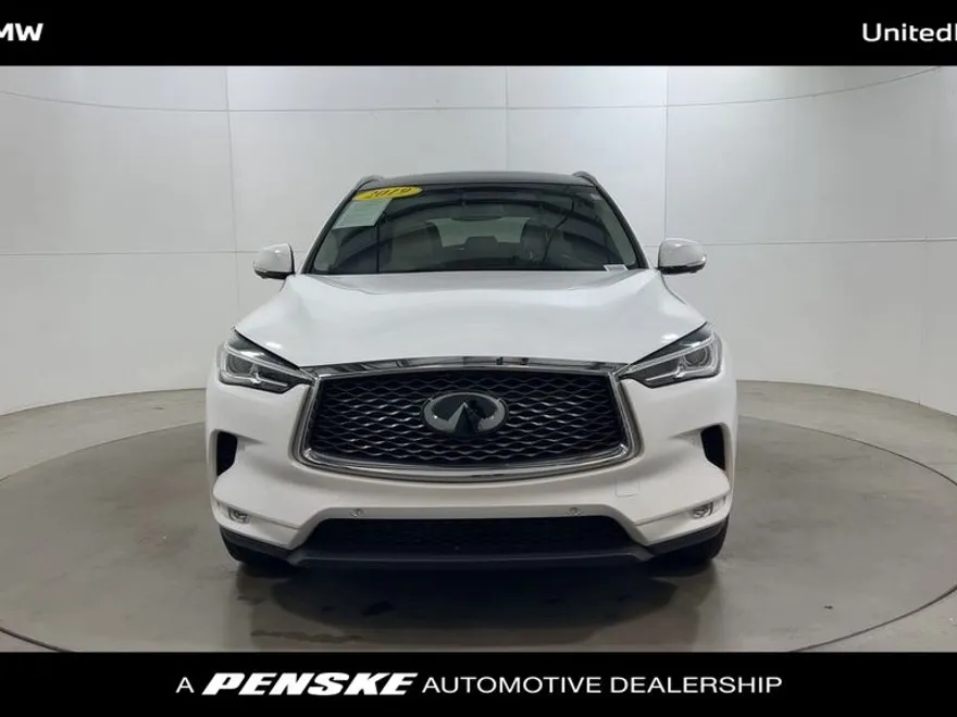 2019 Infiniti QX50 Essential photo 1