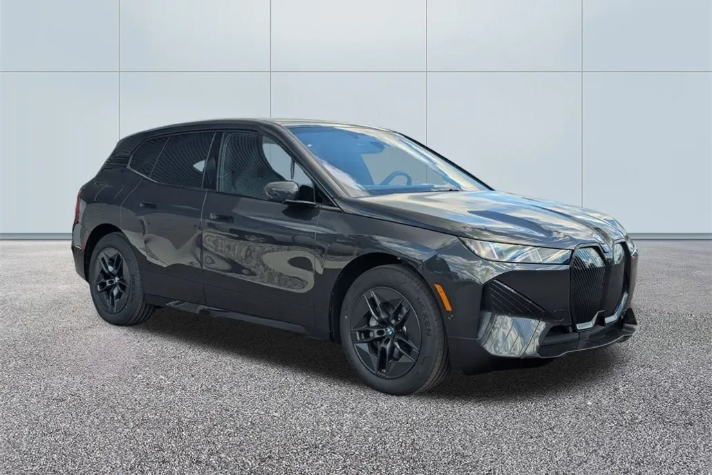 2026 Bmw iX photo 1