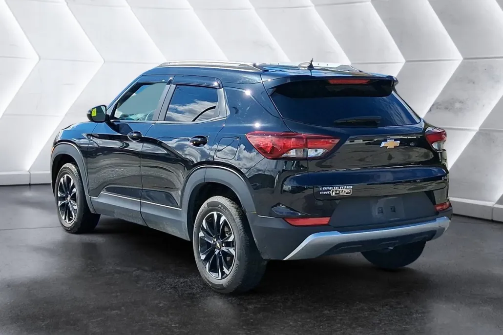2023 Chevrolet Trailblazer LT photo 1