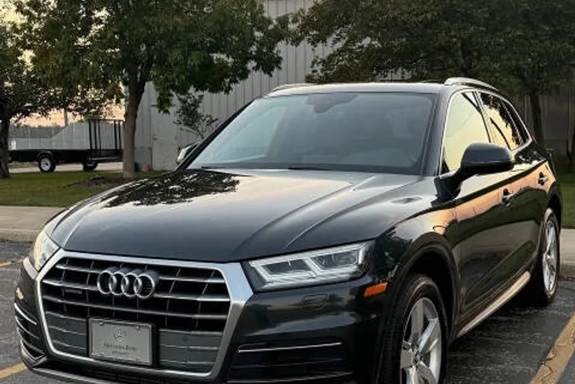 2019 Audi Q5 Premium Plus 45 TFSI photo 1