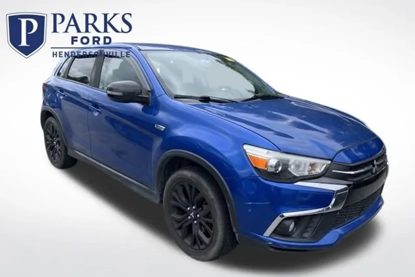2019 Mitsubishi Outlander Sport LE photo 1