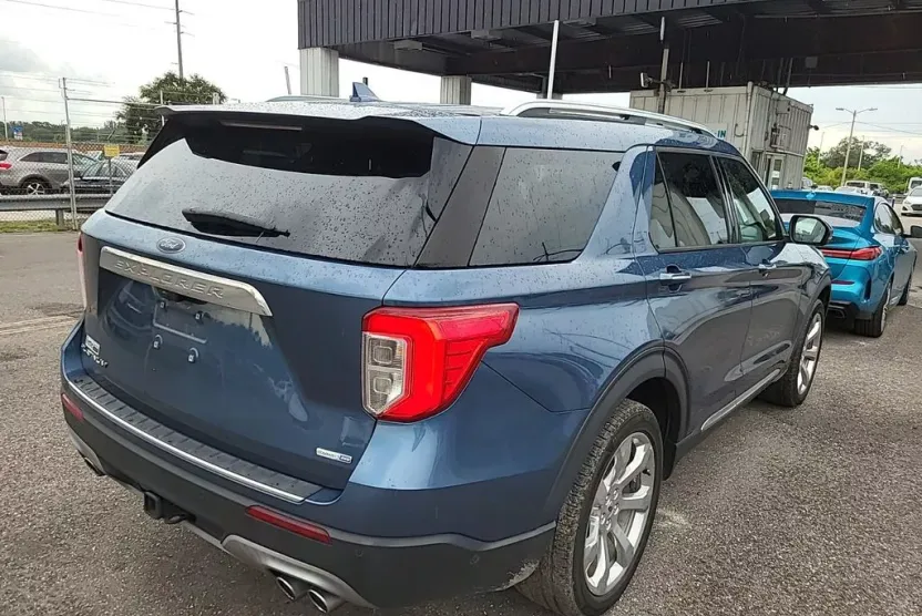 2020 Ford Explorer Platinum photo 1