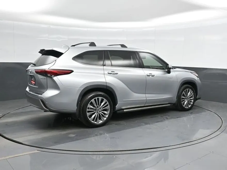 2021 Toyota Highlander Hybrid Platinum photo 1