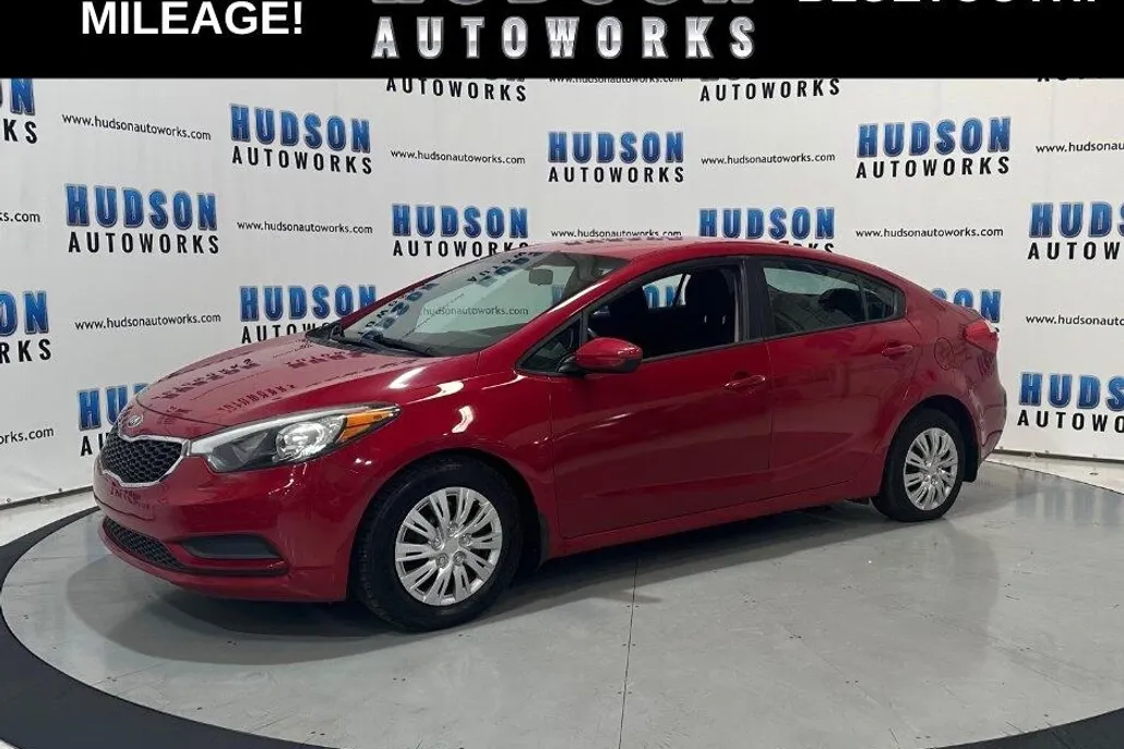 2016 Kia Forte LX photo 1