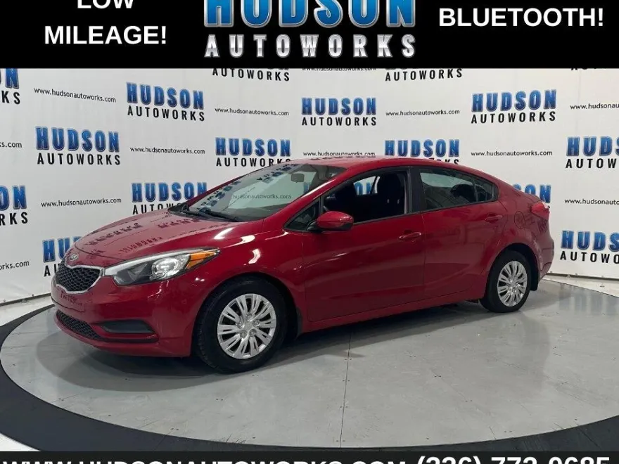 2016 Kia Forte LX photo 1
