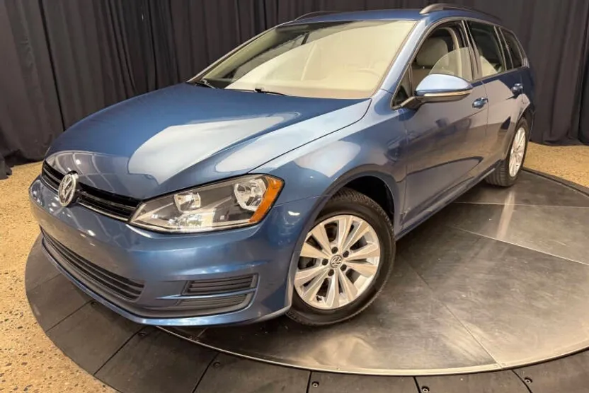 2017 Volkswagen Golf SportWagen TSI S 4Motion photo 1