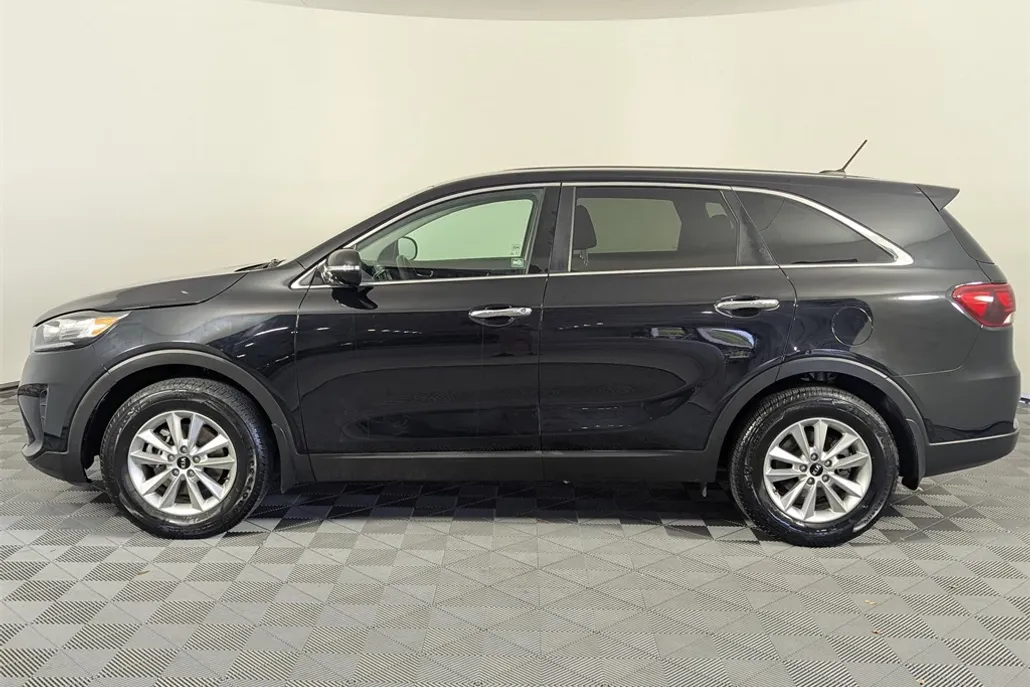 2020 Kia Sorento L photo 1