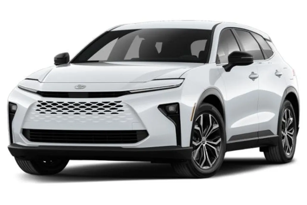 2025 Toyota Crown Signia XLE photo 1