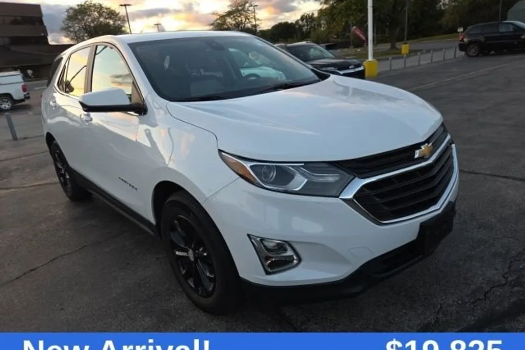 2021 Chevrolet Equinox LT photo 1