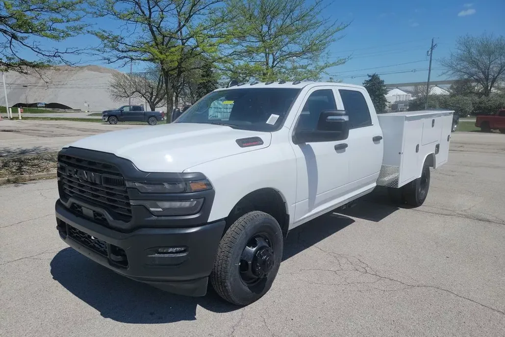 2025 Ram 3500 Tradesman photo 1