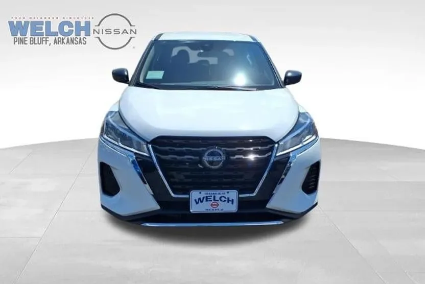 2025 Nissan Kicks Play S photo 1