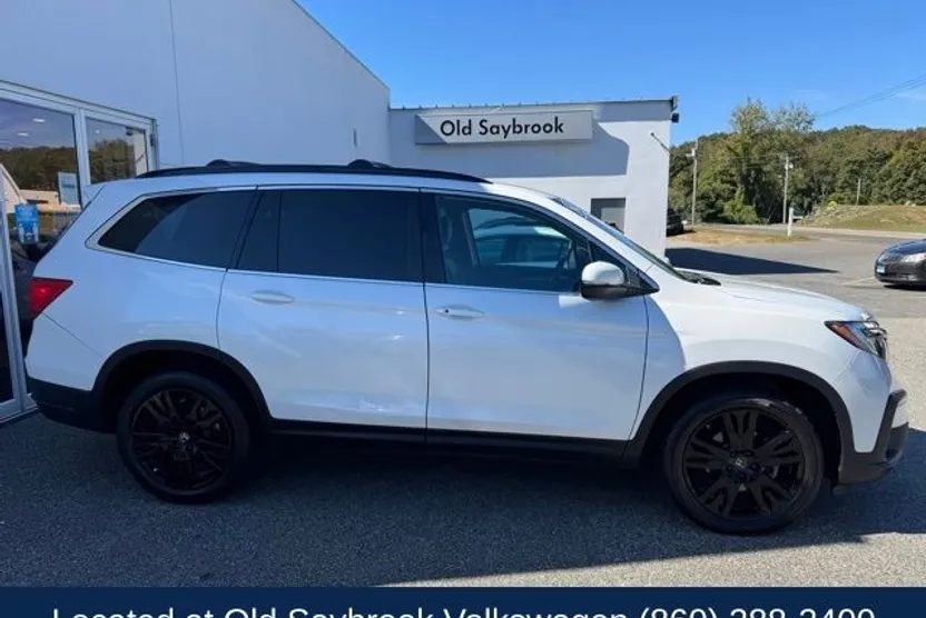 2022 Honda Pilot Special Edition photo 1
