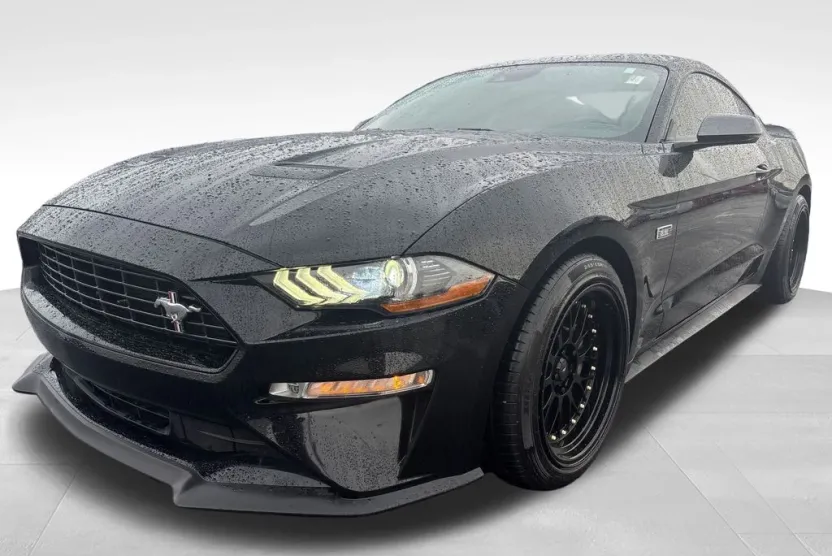 2020 Ford Mustang EcoBoost Premium photo 1