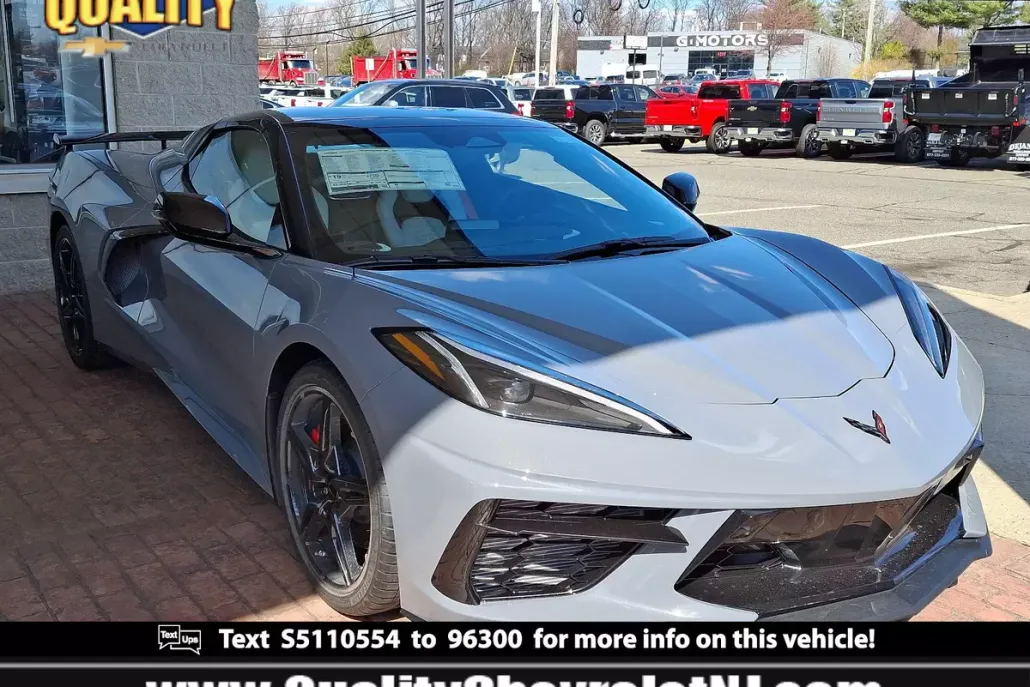 2025 Chevrolet Corvette Stingray 2LT Convertible photo 1