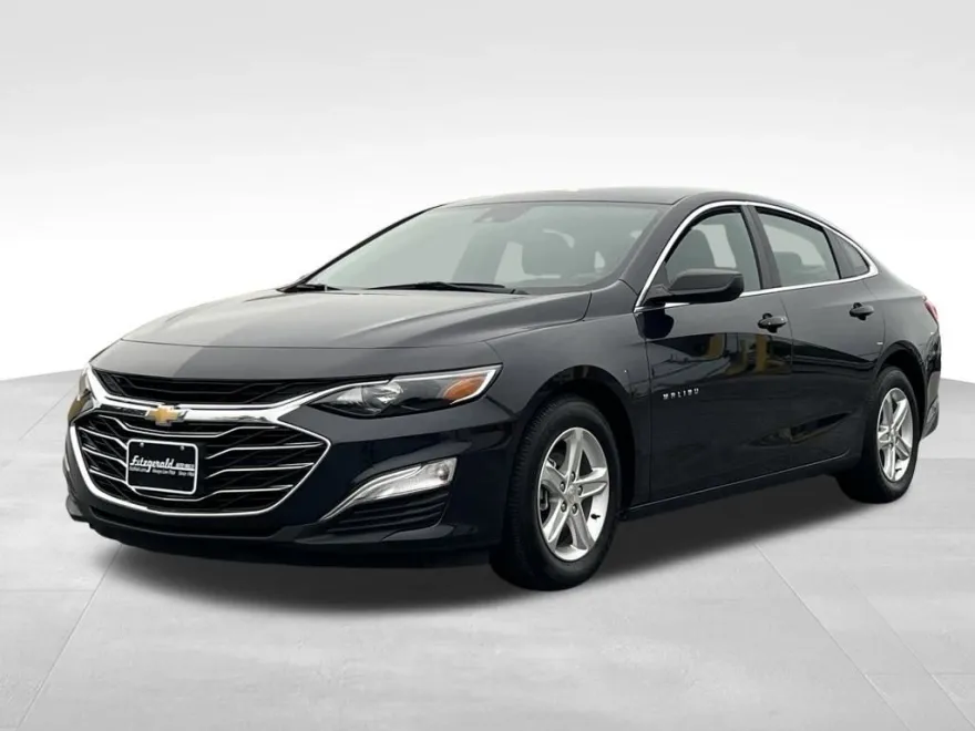 2023 Chevrolet Malibu LS photo 1